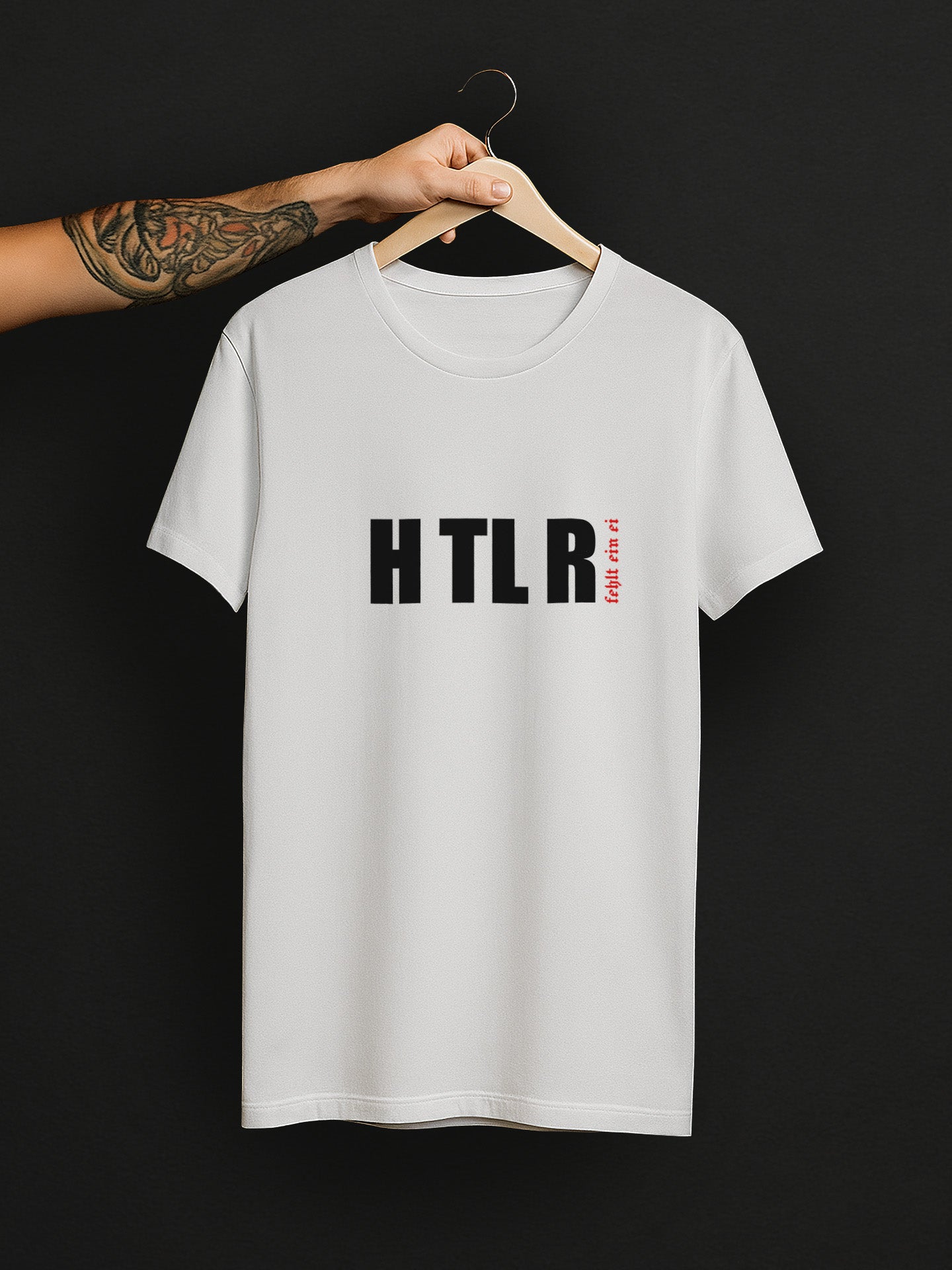HTLR fehlt ein Ei T-Shirt